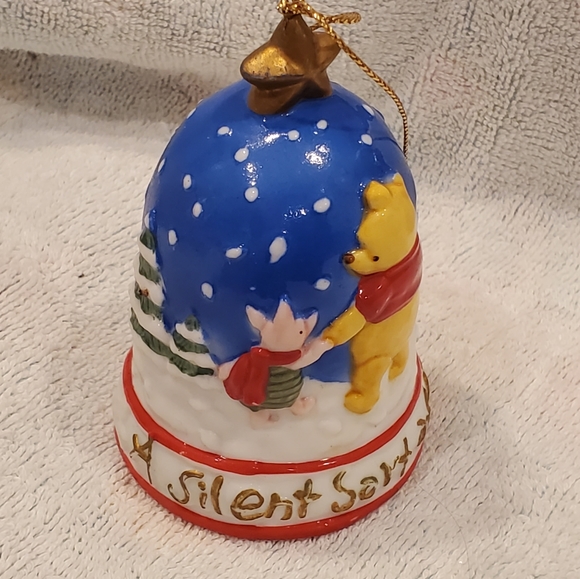 Classic Pooh - A SILENT SORT OF NIGHT - bell Christmas ornament by Midwest